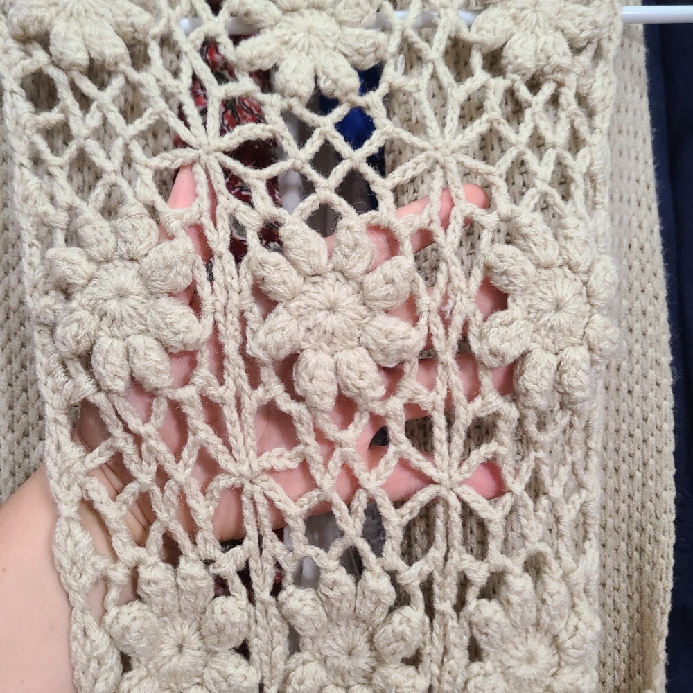 Cardigan - Picture 3 of 4